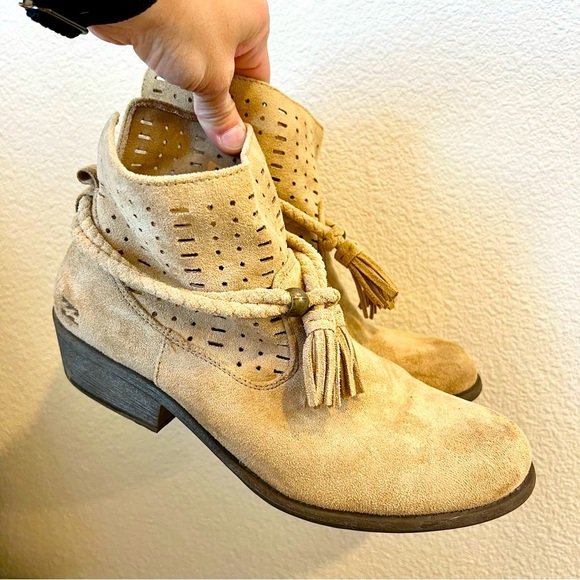 Billabong Shoes - Billabong Beige Suede Ankle Boots with Tassels